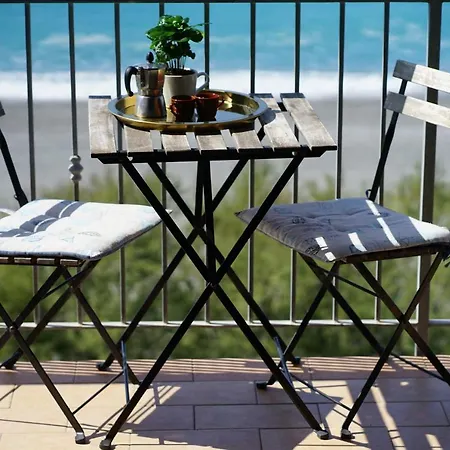 Cozy  flat  With  Romantic  Sunset  View Apartman