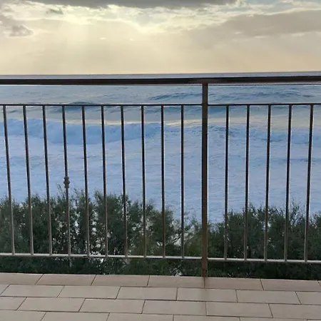 Cozy  flat  With  Romantic  Sunset  View Apartman